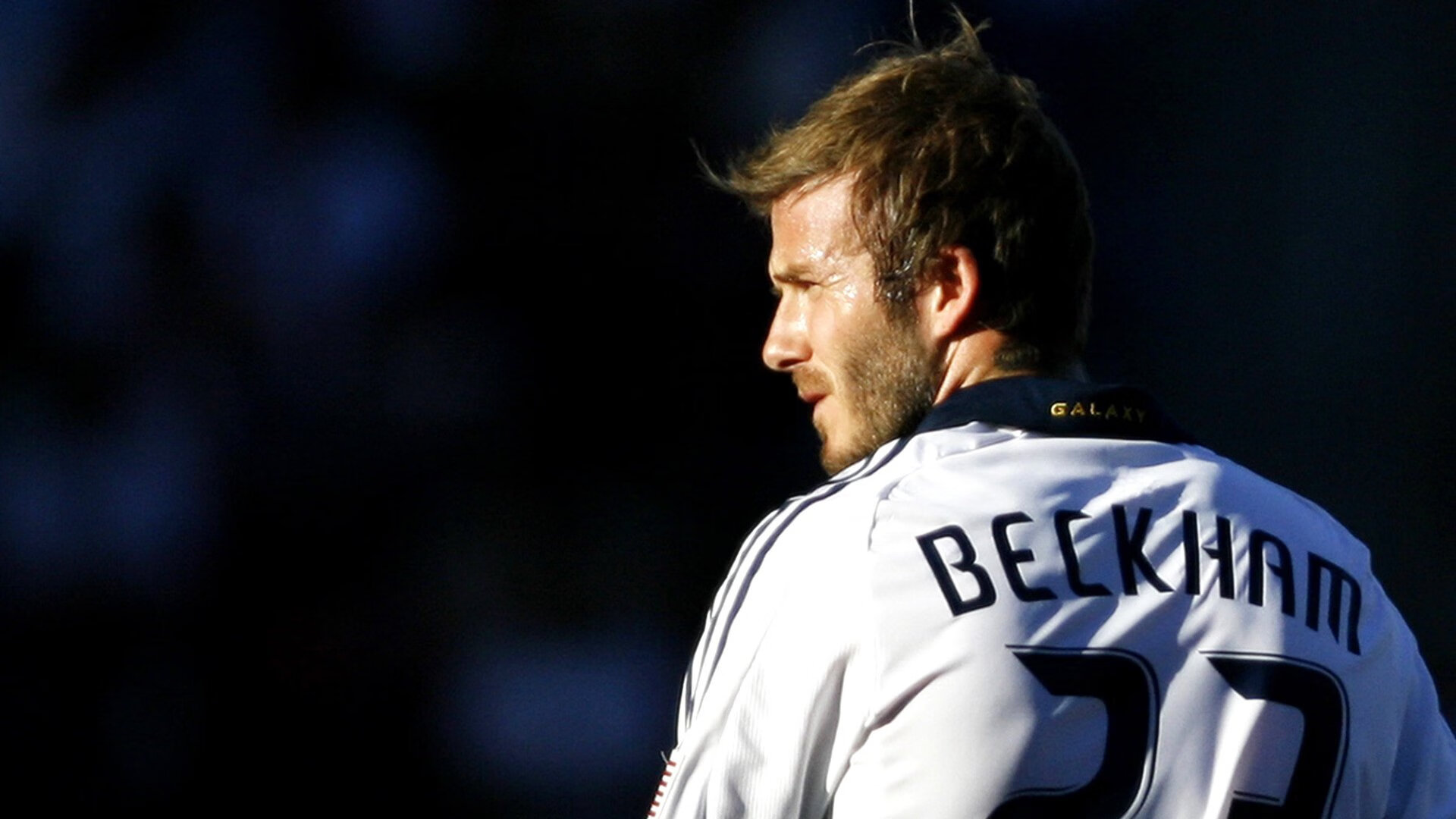 战术层次分明，球探深度解析激烈对抗，球探组合